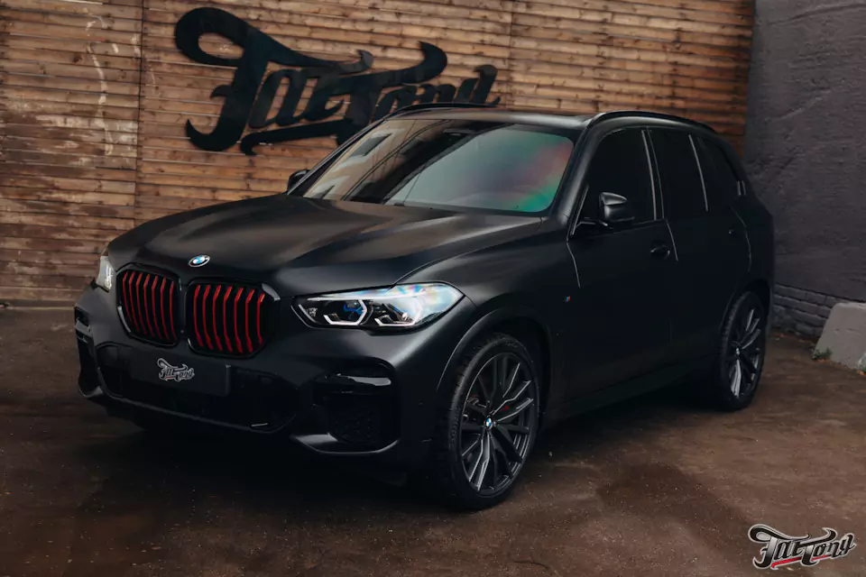 Забронировали матовый BMW X5 прозрачным сатиновым полиуретаном!